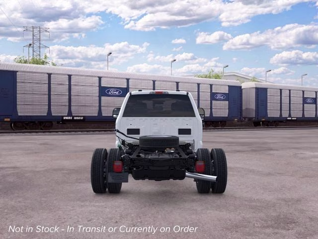 2026 Oxford White Ford Super Duty F-550 DRW XLT DRW 4X4 Chassis