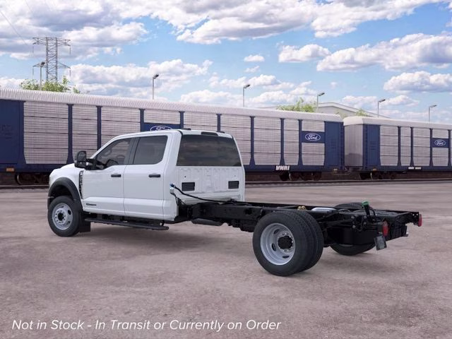 2026 Oxford White Ford Super Duty F-550 DRW XLT DRW 4X4 Chassis