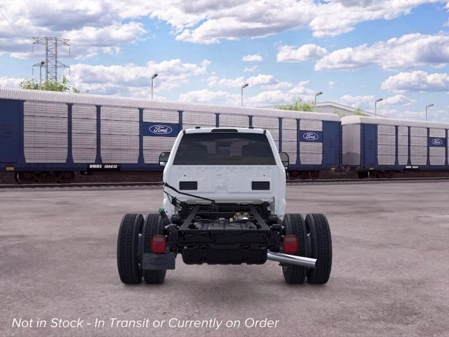 2026 Oxford White Ford Super Duty F-550 DRW XLT DRW 4X4 Chassis
