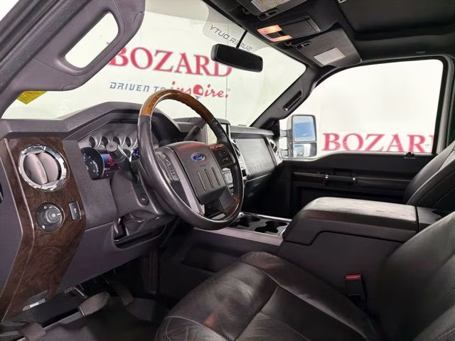 2015 White Platinum Metallic Tri-Coat Ford Super Duty F-250 SRW Platinum 4X4 Truck