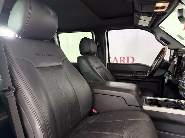 2015 White Platinum Metallic Tri-Coat Ford Super Duty F-250 SRW Platinum 4X4 Truck