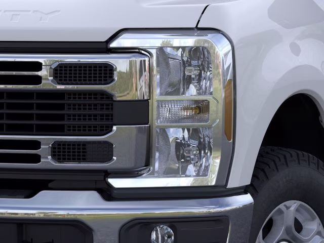 2026 Oxford White Ford Super Duty F-250 SRW XLT 4X4 Truck