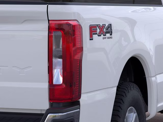 2026 Oxford White Ford Super Duty F-250 SRW XLT 4X4 Truck