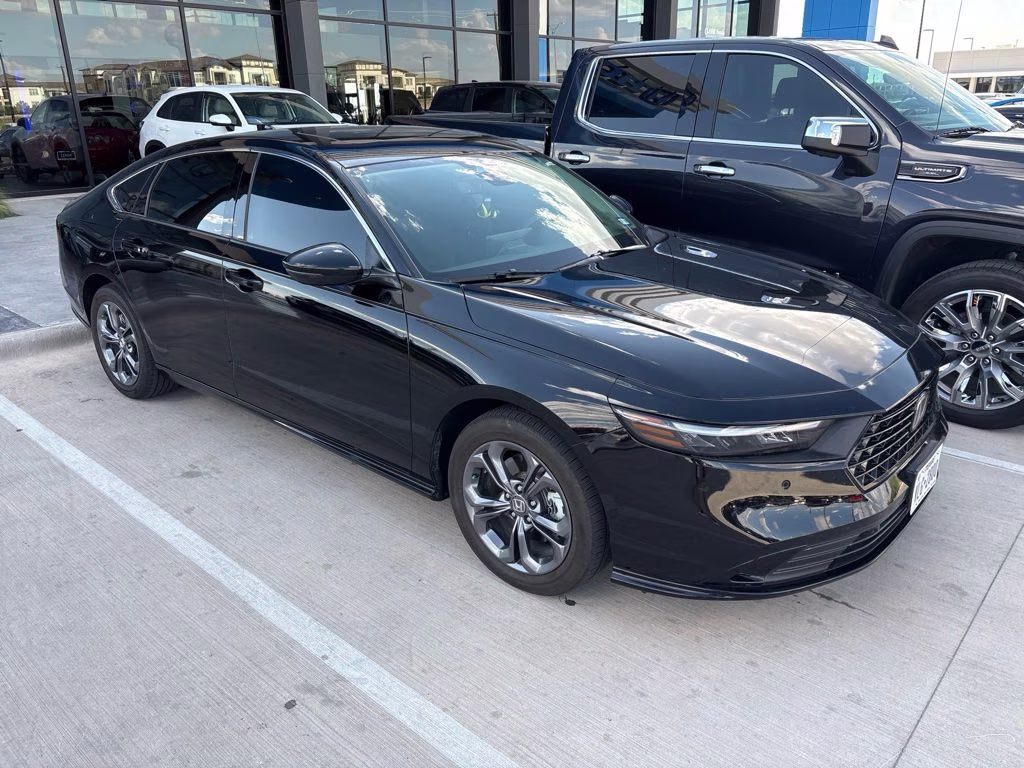 2024 Crystal Black Pearl Honda Accord Hybrid EX-L FWD Sedan