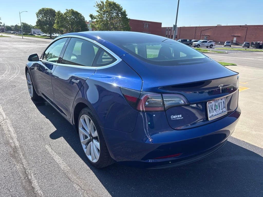2019 Beatrice Portinari Tesla Model 3 Standard Range Plus RWD Sedan