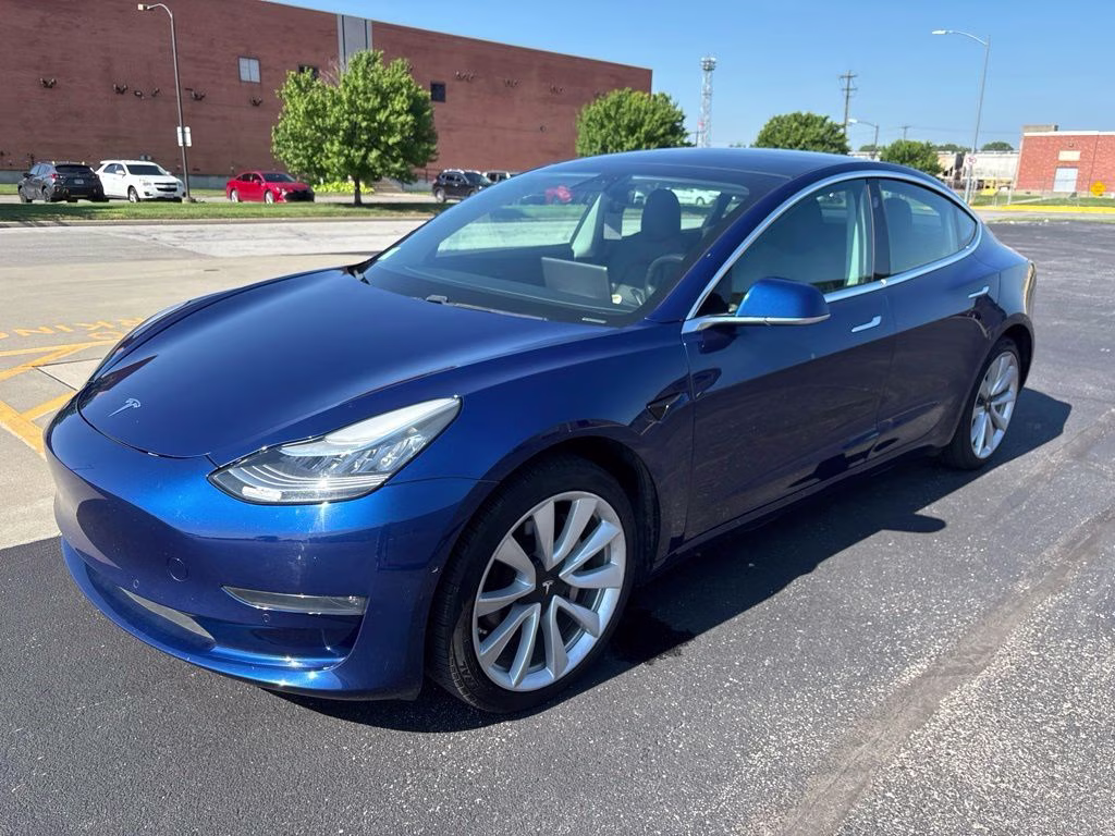 2019 Beatrice Portinari Tesla Model 3 Standard Range Plus RWD Sedan