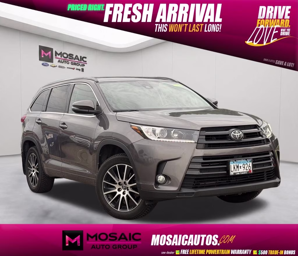 2017 Predawn Gray Mica Toyota Highlander SE AWD SUV