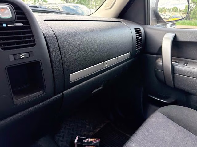2013 Black Chevrolet Silverado 1500 LT 4X4 Truck