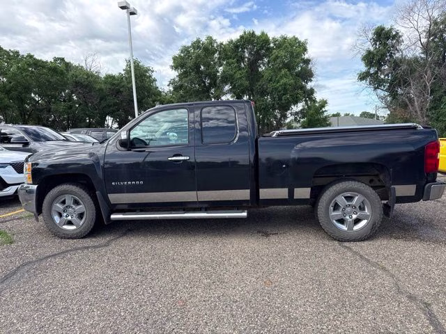 2013 Black Chevrolet Silverado 1500 LT 4X4 Truck