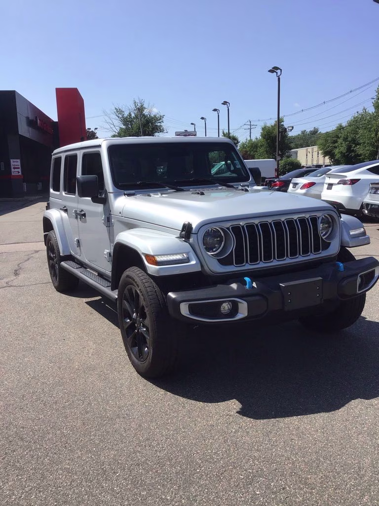 2024 Silver Zynith Clearcoat Jeep Wrangler Sahara 4xe 4X4 SUV
