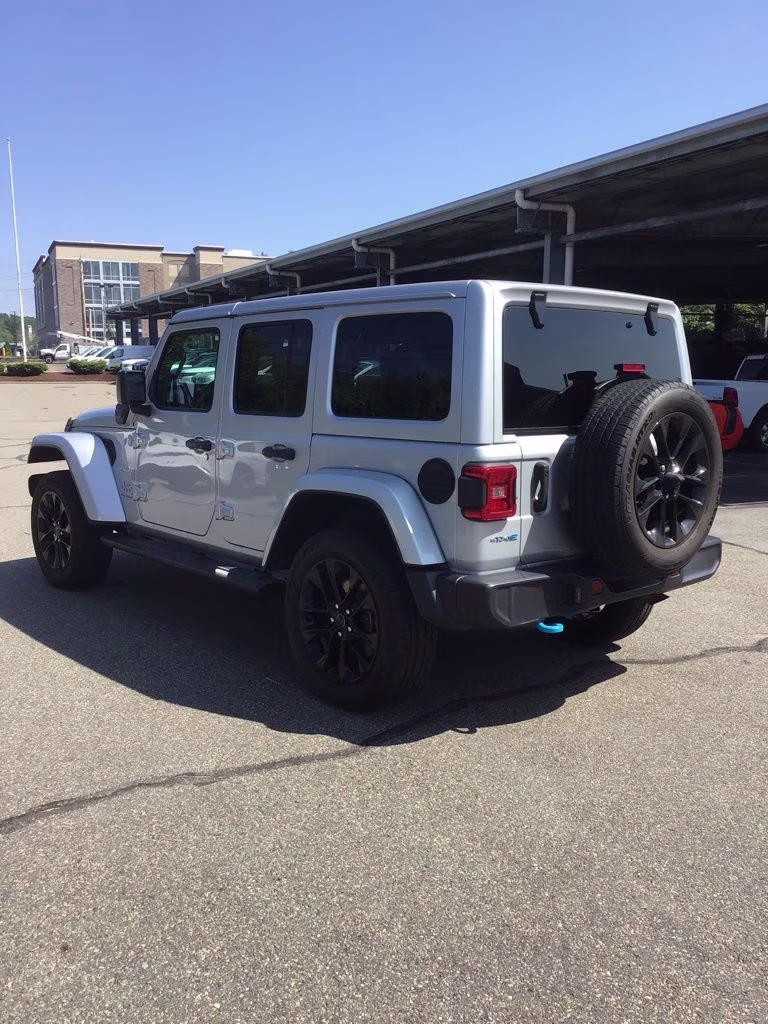 2024 Silver Zynith Clearcoat Jeep Wrangler Sahara 4xe 4X4 SUV