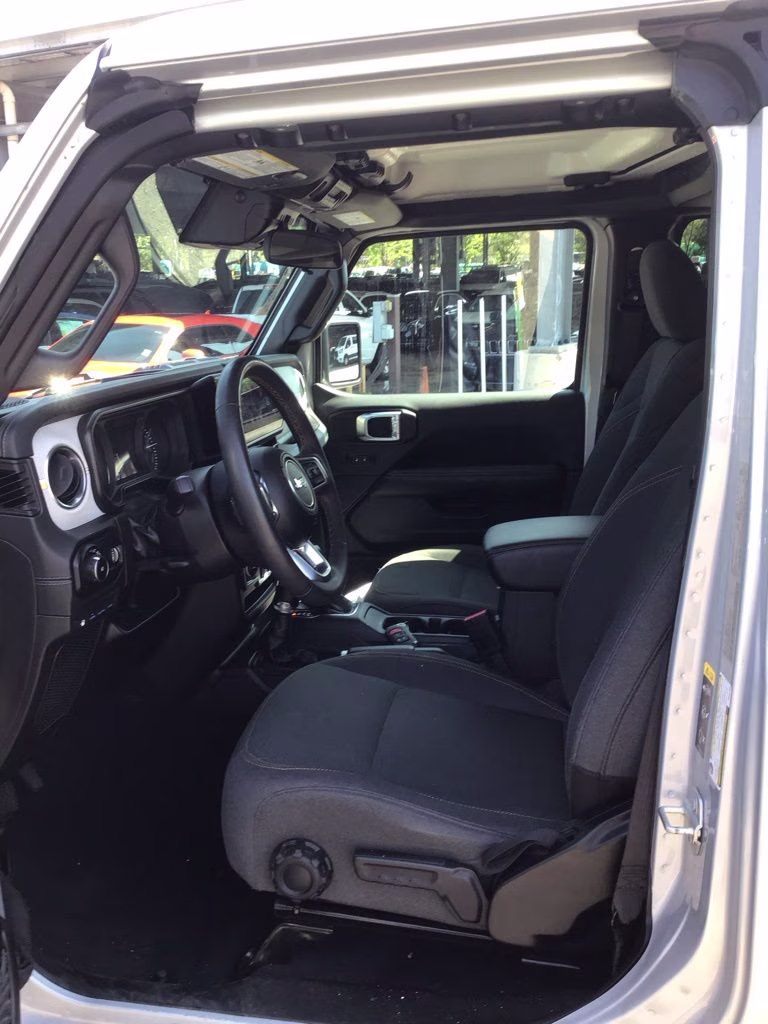2024 Silver Zynith Clearcoat Jeep Wrangler Sahara 4xe 4X4 SUV