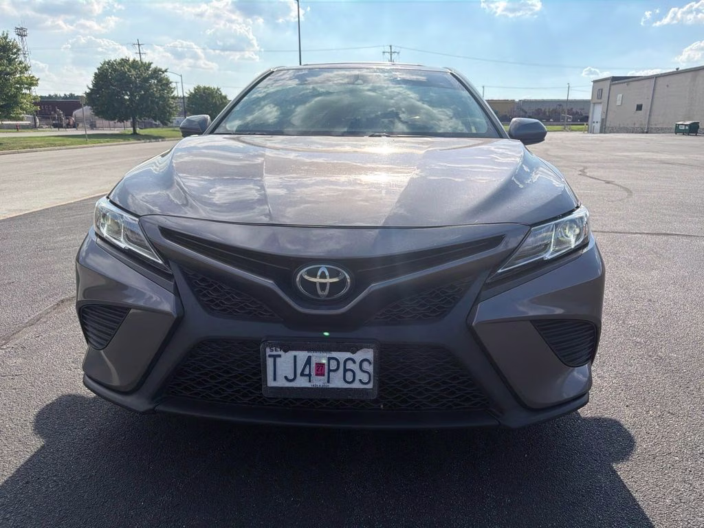 2019 Predawn Gray Mica Toyota Camry SE FWD Sedan