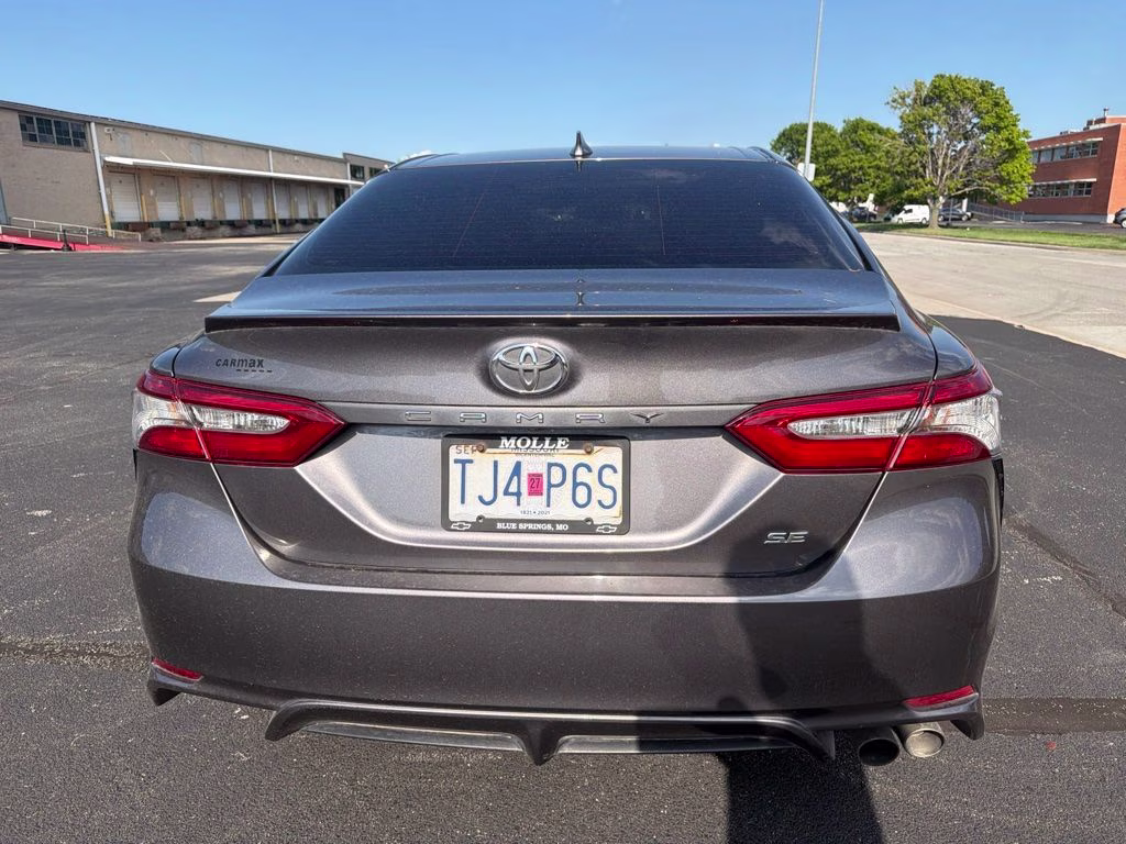 2019 Predawn Gray Mica Toyota Camry SE FWD Sedan