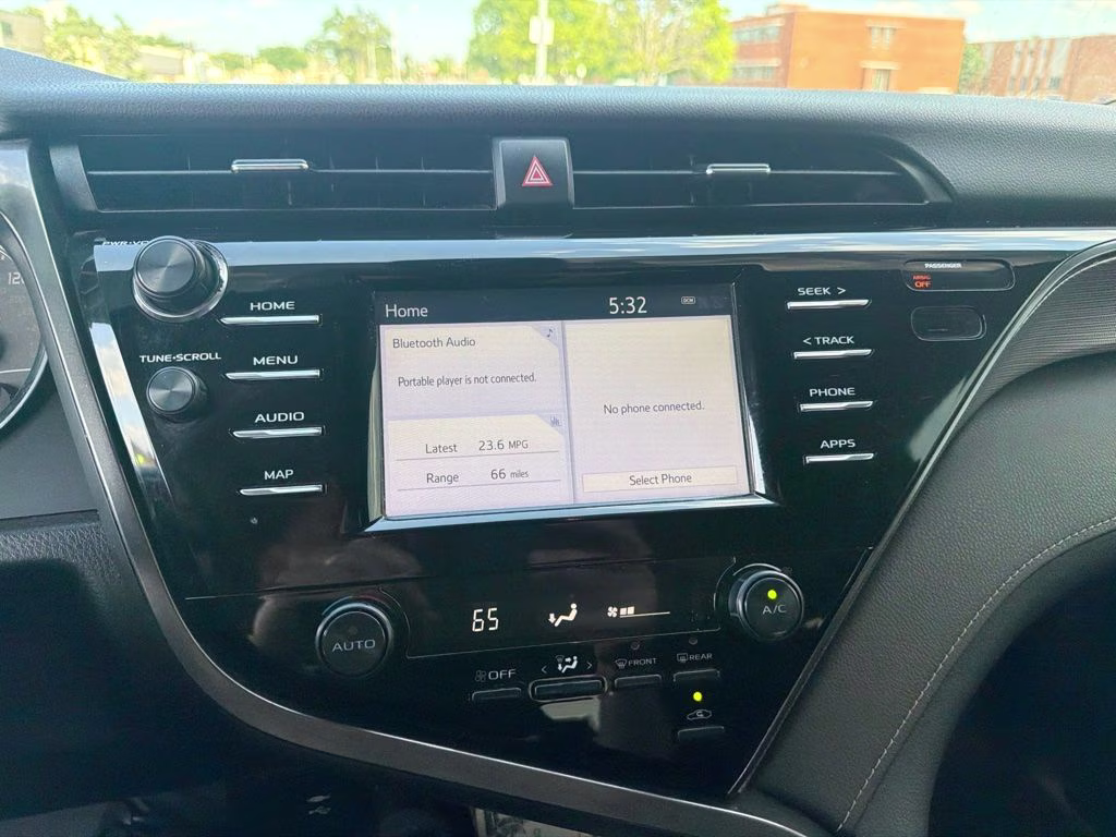 2019 Predawn Gray Mica Toyota Camry SE FWD Sedan