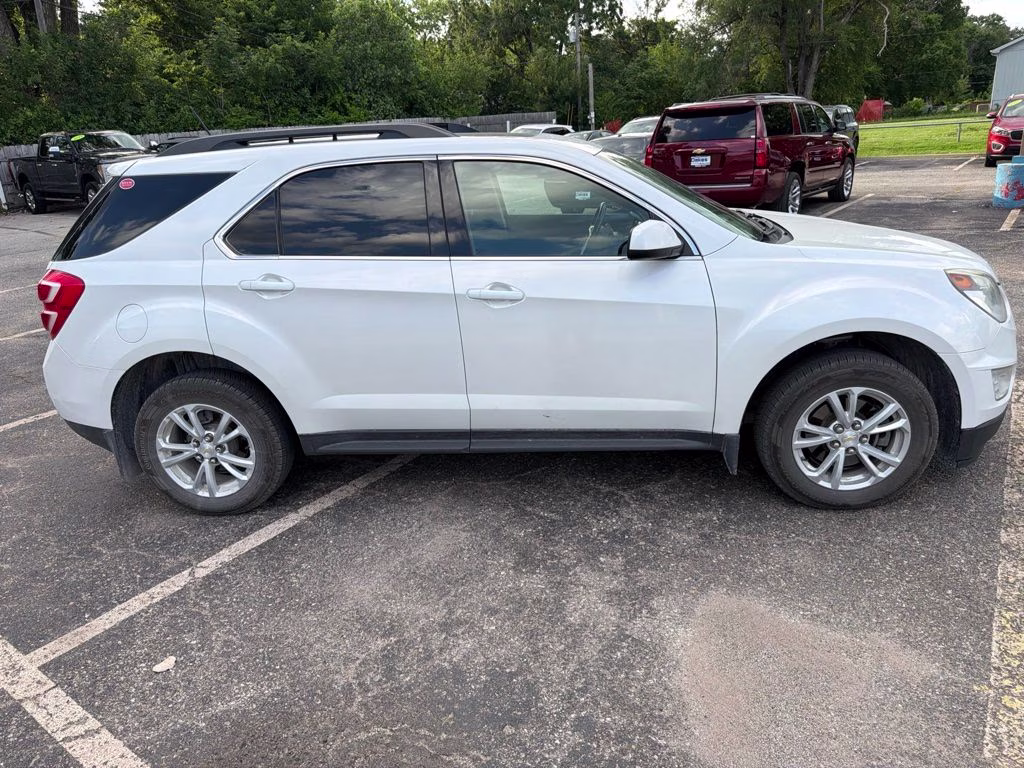 2016 Iridescent Pearl Tricoat Chevrolet Equinox LT FWD SUV