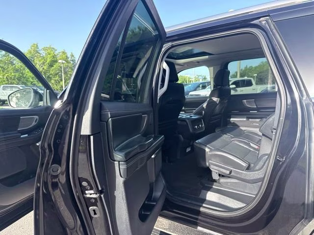 2025 Agate Black Metallic Ford Expedition Max Platinum 4X4 SUV