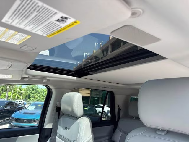 2025 Oxford White Ford Expedition Max Platinum 4X4 SUV
