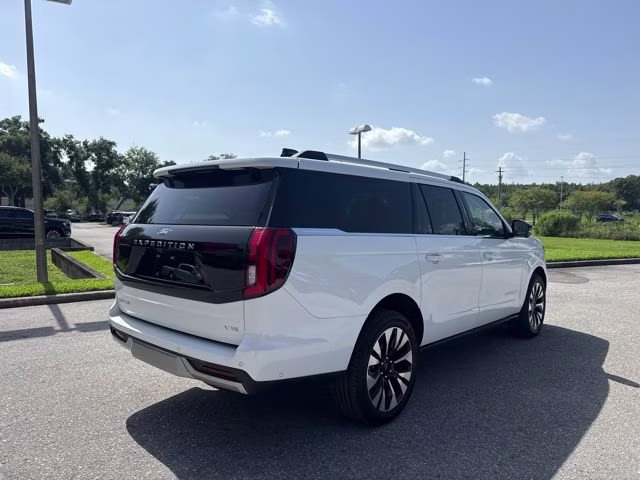 2025 Oxford White Ford Expedition Max Platinum 4X4 SUV