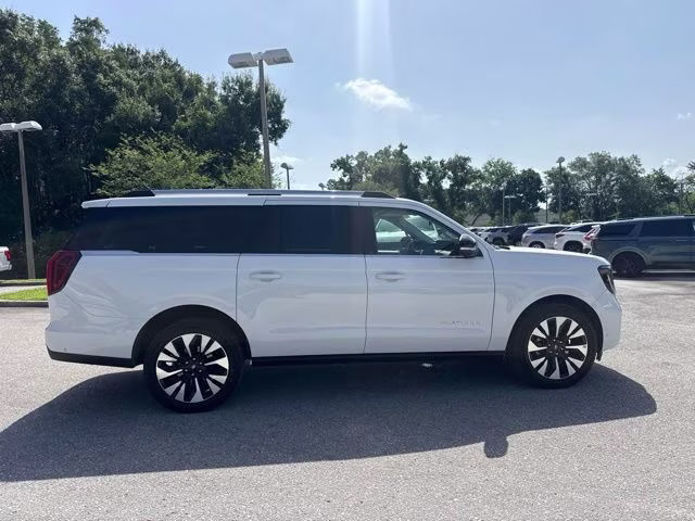 2025 Oxford White Ford Expedition Max Platinum 4X4 SUV