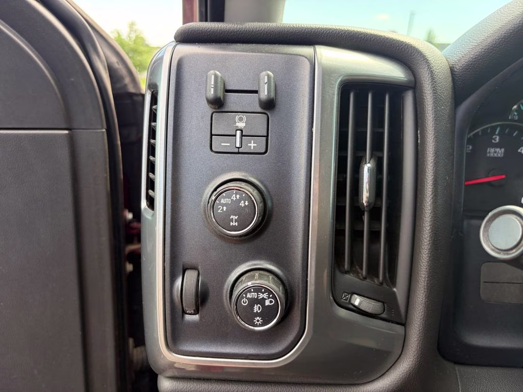 2014 Deep Ruby Metallic Chevrolet Silverado 1500 LT1 w/Preferred Equipt 4X4 Truck