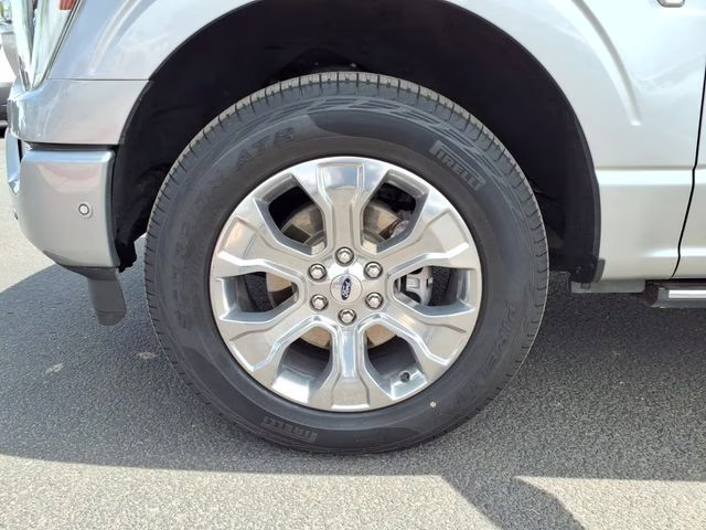 2021 Silver Metallic Ford F-150 Platinum 4X4 Truck