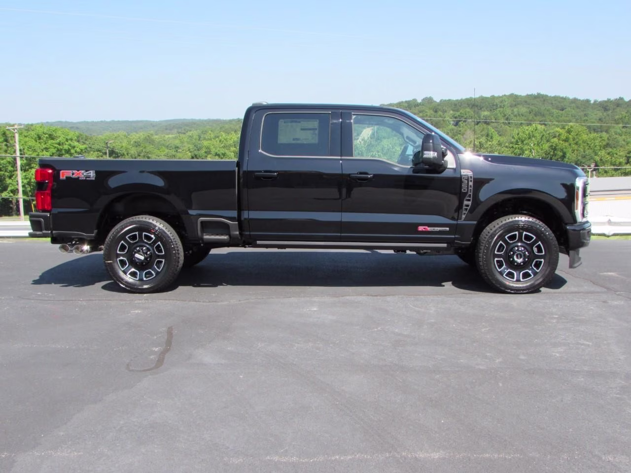 2026 Agate Black Metallic Ford Super Duty F-350 SRW 4WD Crew Cab Box 4X4 Truck