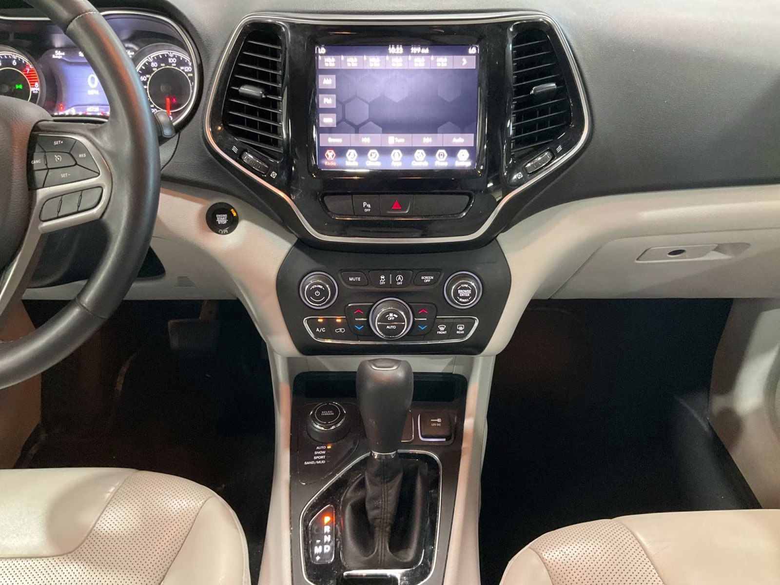 2019 Velvet Red Pearlcoat Jeep Cherokee Limited 4X4 SUV