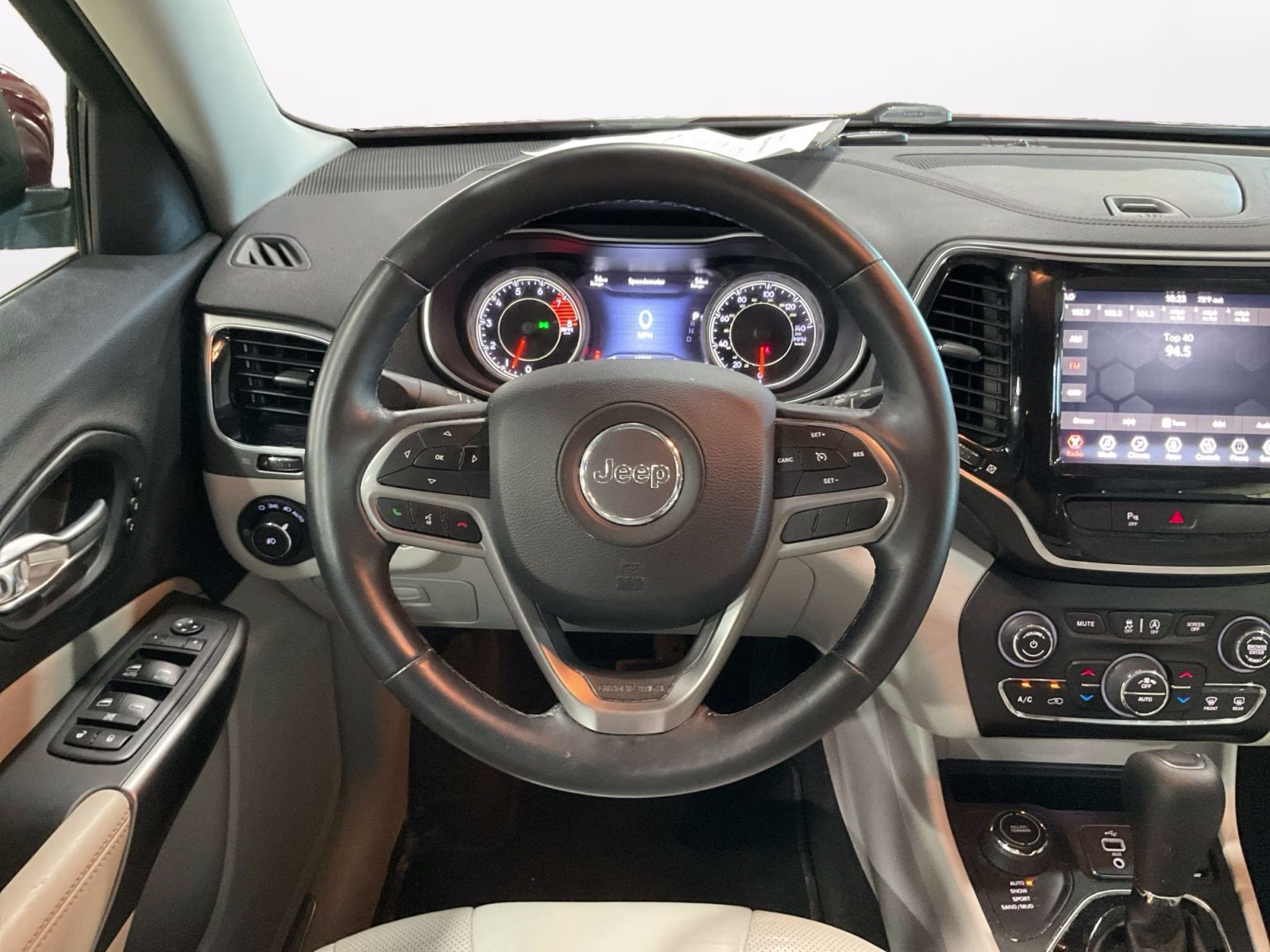 2019 Velvet Red Pearlcoat Jeep Cherokee Limited 4X4 SUV