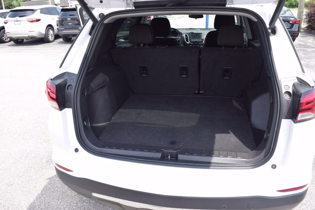 2024 Summit White Chevrolet Equinox LT AWD SUV