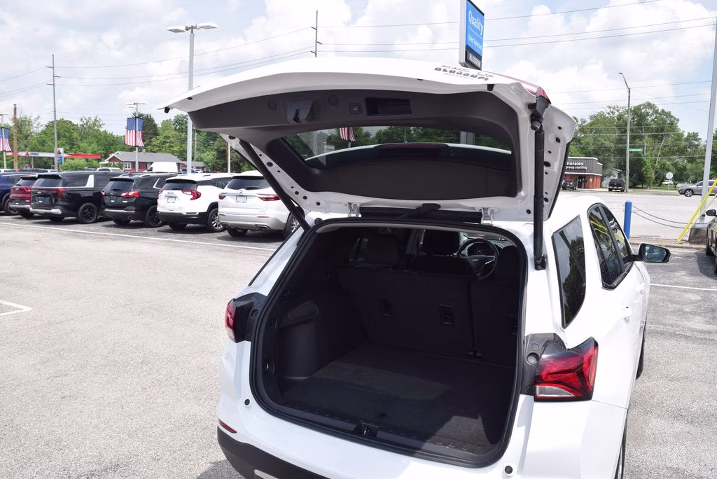 2024 Summit White Chevrolet Equinox LT AWD SUV
