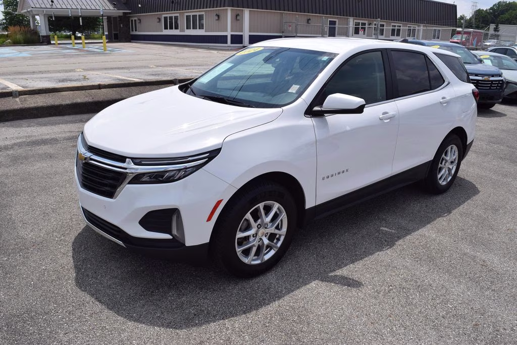 2024 Summit White Chevrolet Equinox LT AWD SUV
