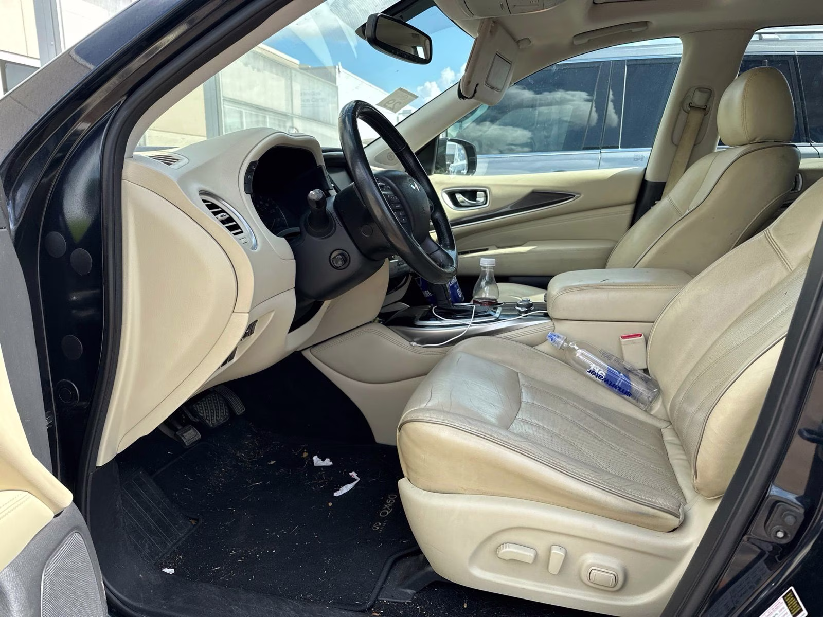 2017 Beige INFINITI QX60 Base FWD SUV