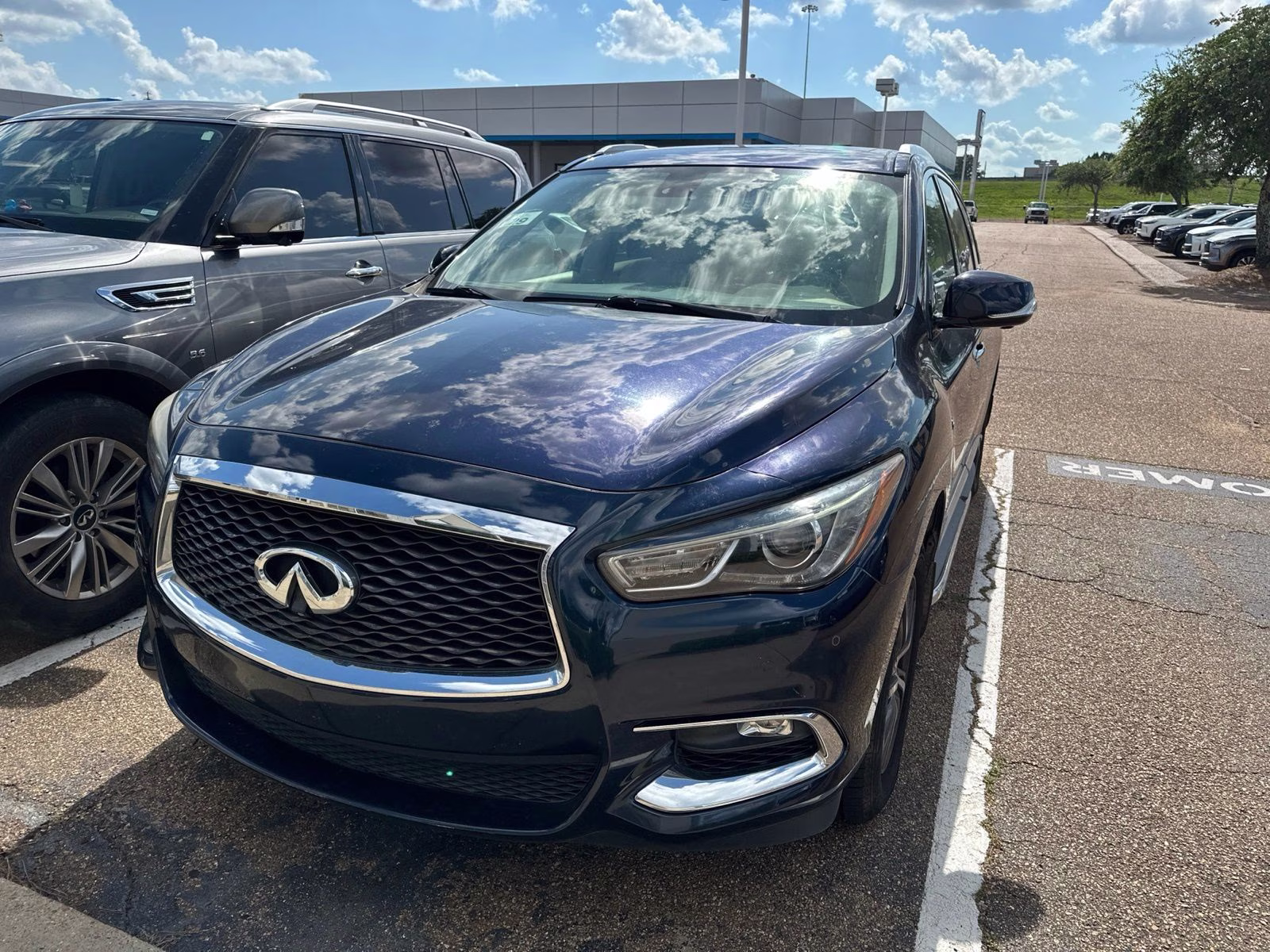 2017 Beige INFINITI QX60 Base FWD SUV