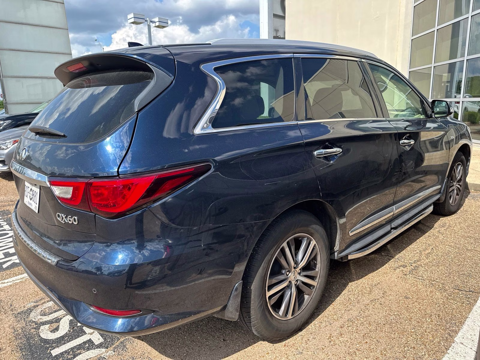 2017 Beige INFINITI QX60 Base FWD SUV