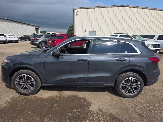 2025 Tambora Gray Metallic Audi Q5 2.0T Premium SUV