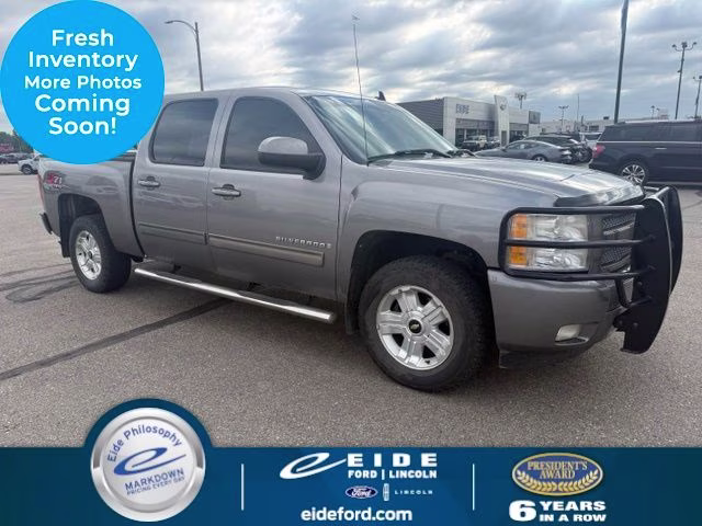 2009 Graystone Metallic Chevrolet Silverado 1500 LT 4X4 Truck