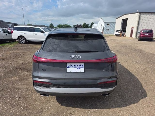 2025 Tambora Gray Metallic Audi Q5 2.0T Premium AWD SUV