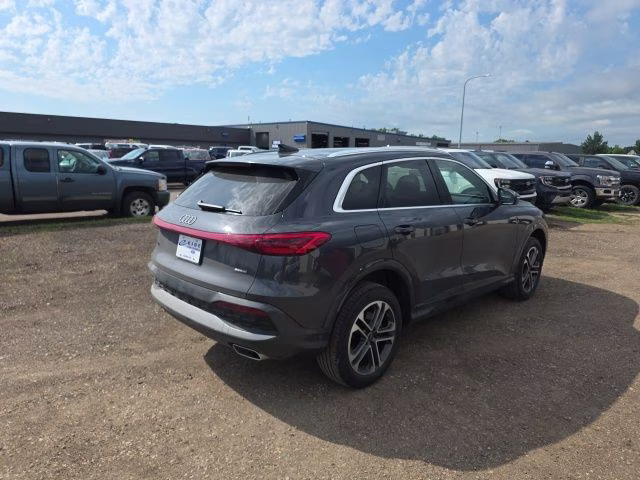 2025 Tambora Gray Metallic Audi Q5 2.0T Premium AWD SUV