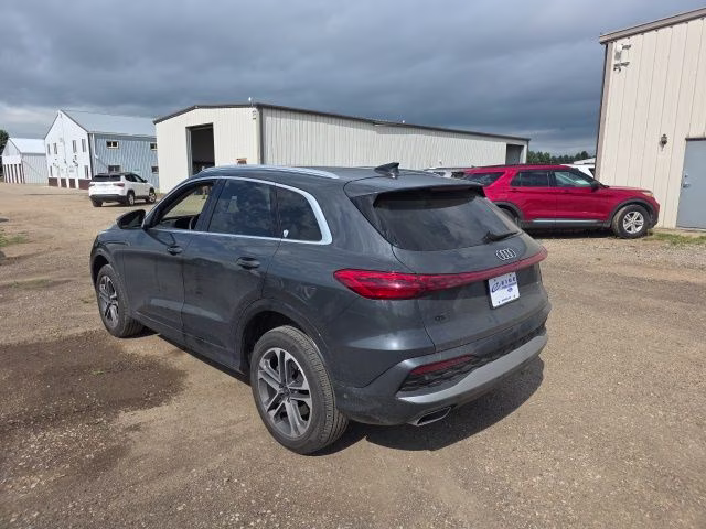 2025 Tambora Gray Metallic Audi Q5 2.0T Premium AWD SUV