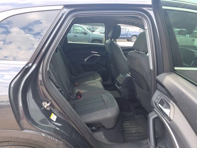 2025 Tambora Gray Metallic Audi Q5 2.0T Premium AWD SUV