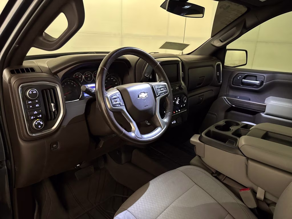 2021 Shadow Gray Metallic Chevrolet Silverado 1500 LT 4X4 Truck