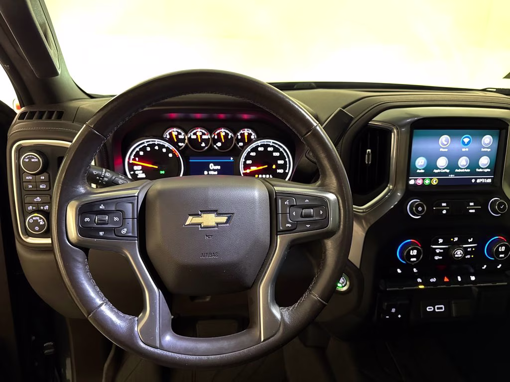 2021 Shadow Gray Metallic Chevrolet Silverado 1500 LT 4X4 Truck