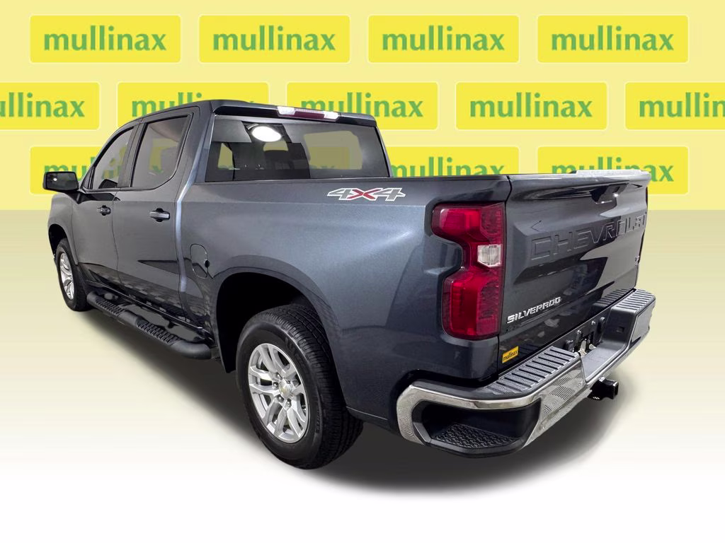 2021 Shadow Gray Metallic Chevrolet Silverado 1500 LT 4X4 Truck