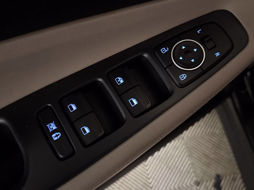 2019 Twilight Black Hyundai Santa Fe SE FWD SUV