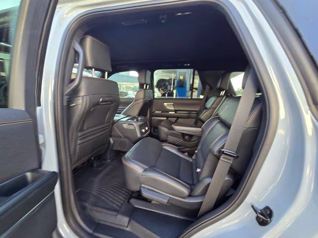 2025 Gray Metallic Ford Expedition Tremor 4X4 SUV