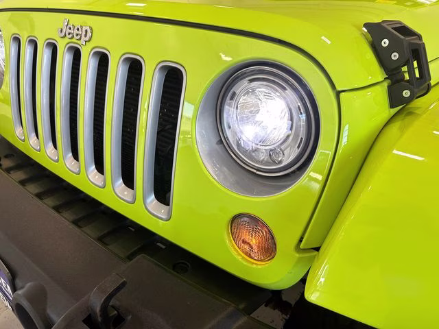 2017 Hypergreen Clearcoat Jeep Wrangler Sahara 4X4 SUV