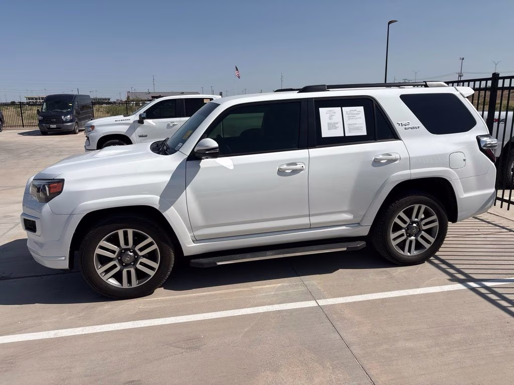 2022 White Toyota 4Runner TRD Sport 4X4 SUV