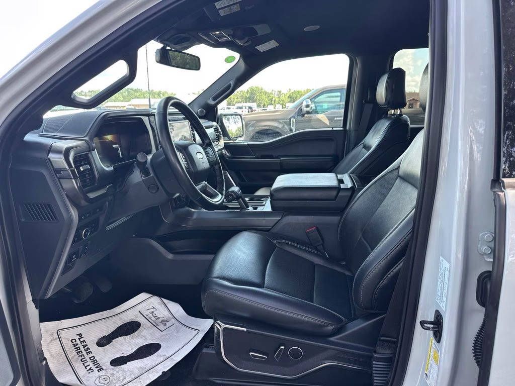 2024 Avalanche Ford F-150 Lariat 4X4 Truck