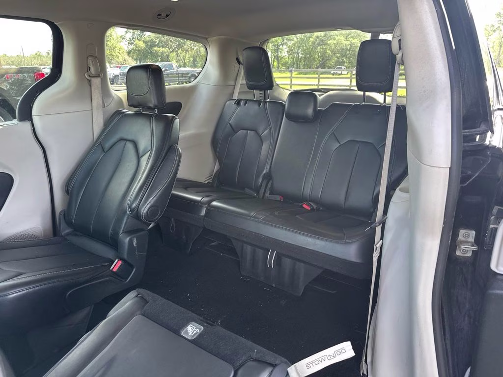 2024 Diamond Black Chrysler Pacifica Touring L FWD Van